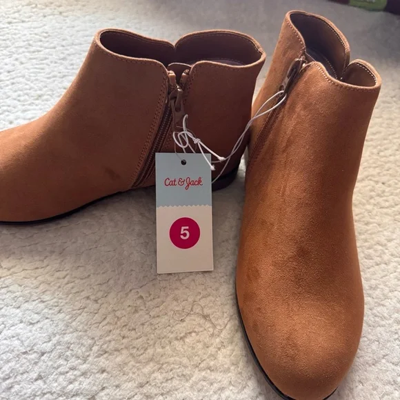 Brand New Cat and Jack Ankle Boots - Picture 4 of 6